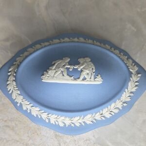 Wedgwood Jasperware blue oval trinket box 4" X 2"
